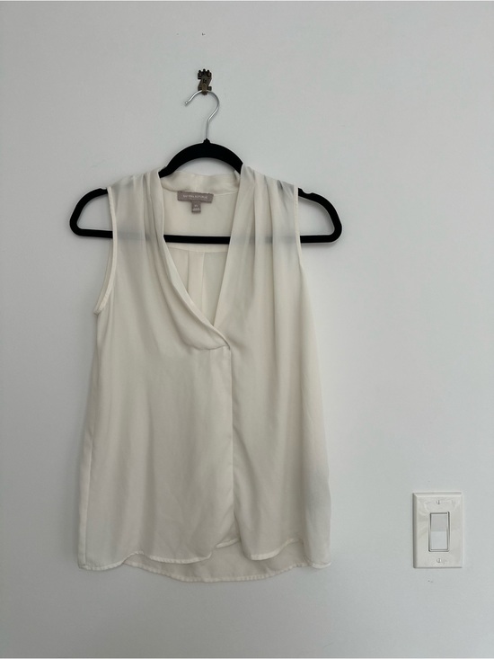 Ann Taylor Tops - Ann Taylor XS Cream Sleeveless Draped V-Neck Camisole